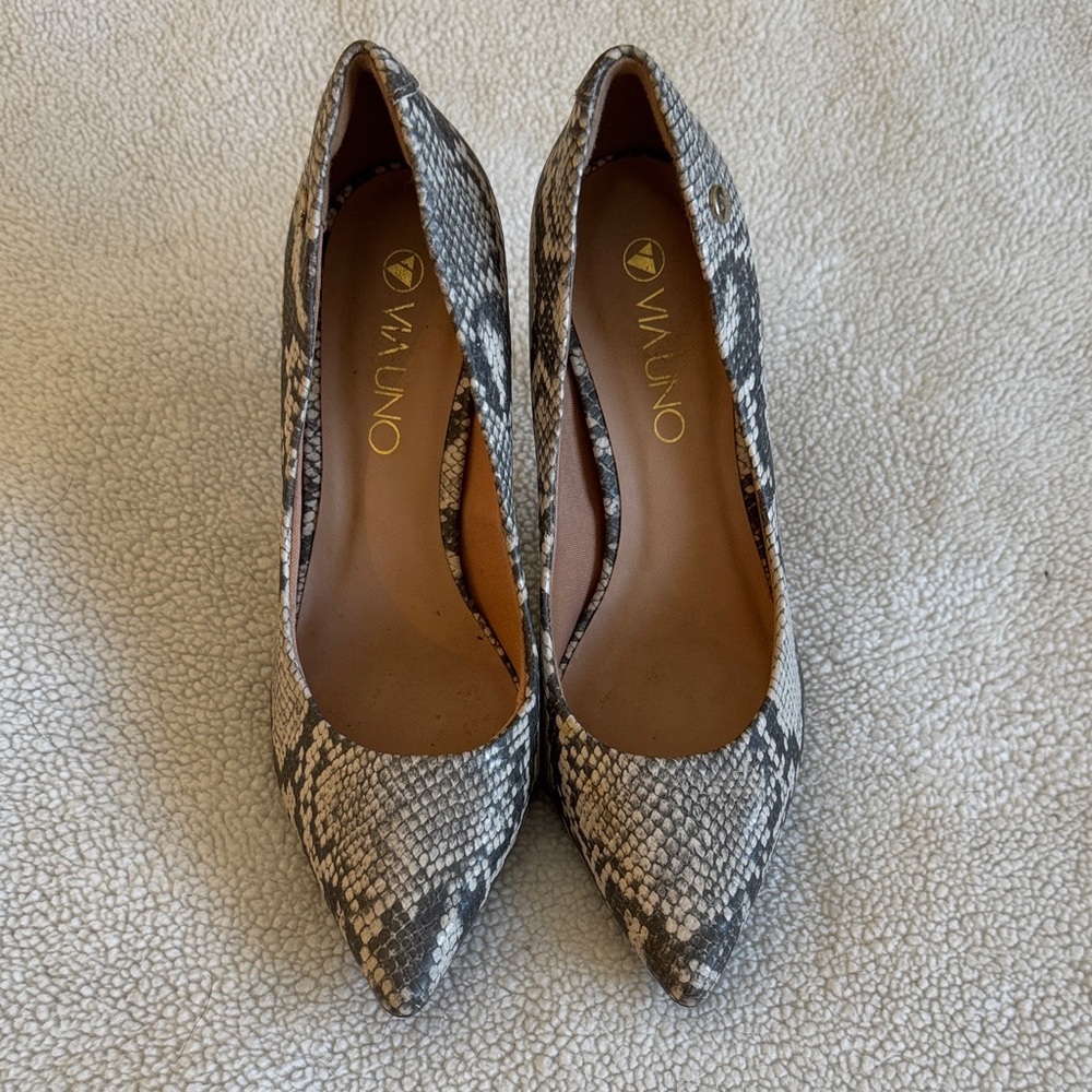 Snakeskin Pattern Heels - Black and Gray
